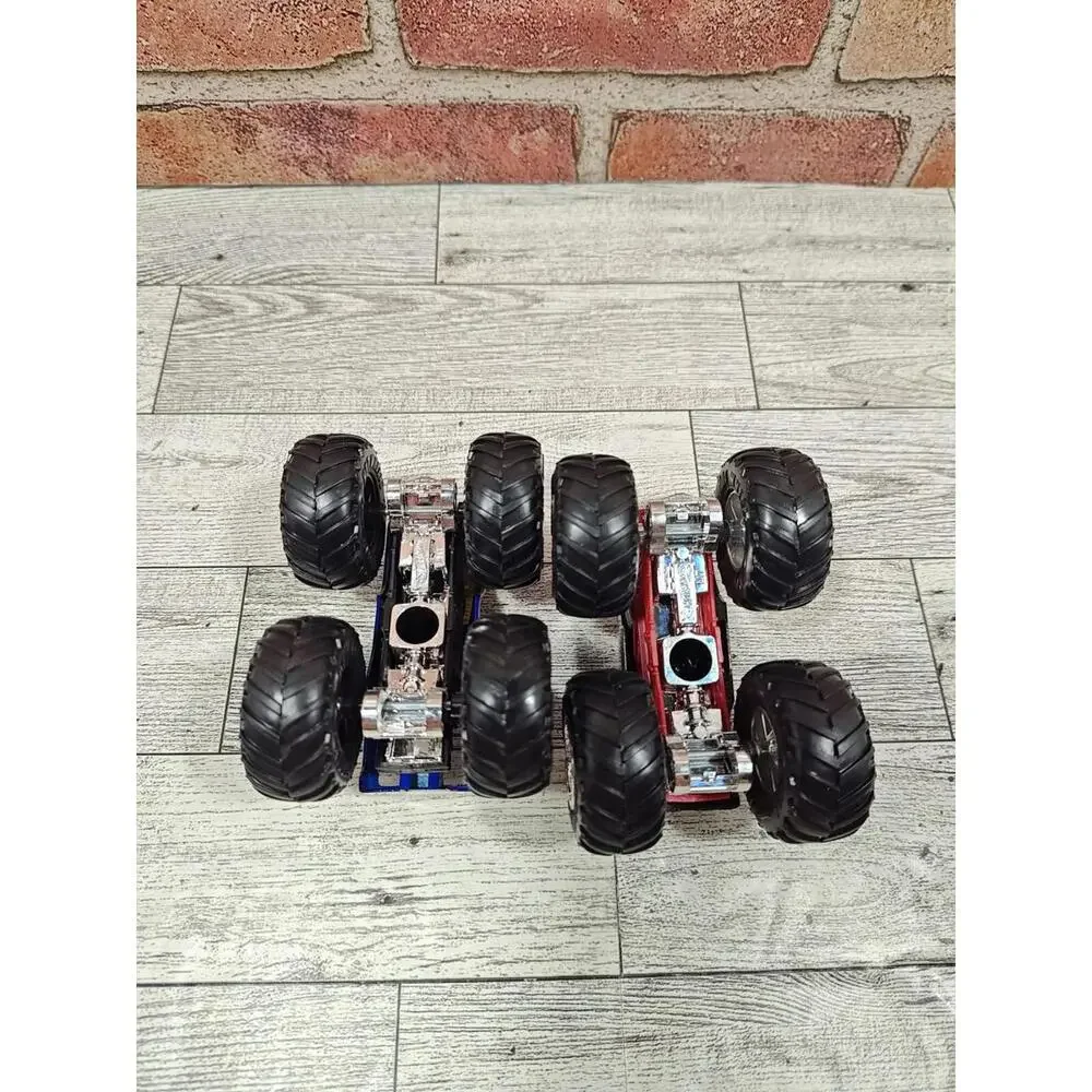 Hot Wheels Monster Jam Lot #1 And #4 Trucks Mattel 1:64